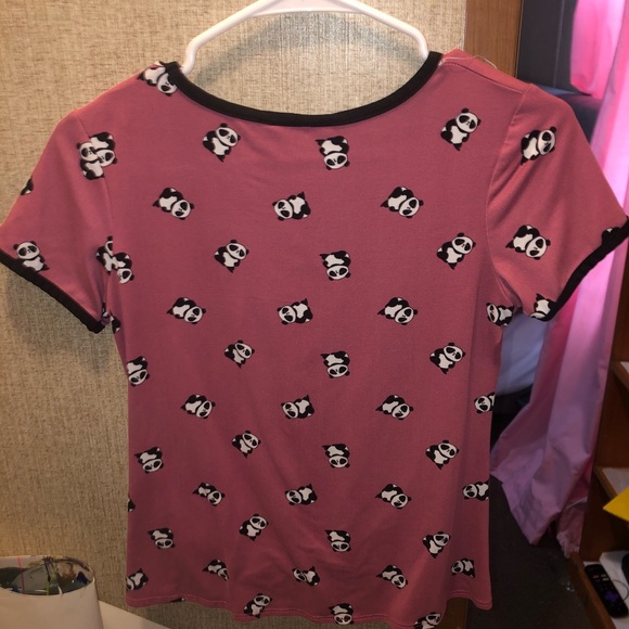 t-shirt panda print maroon base - Picture 2 of 2
